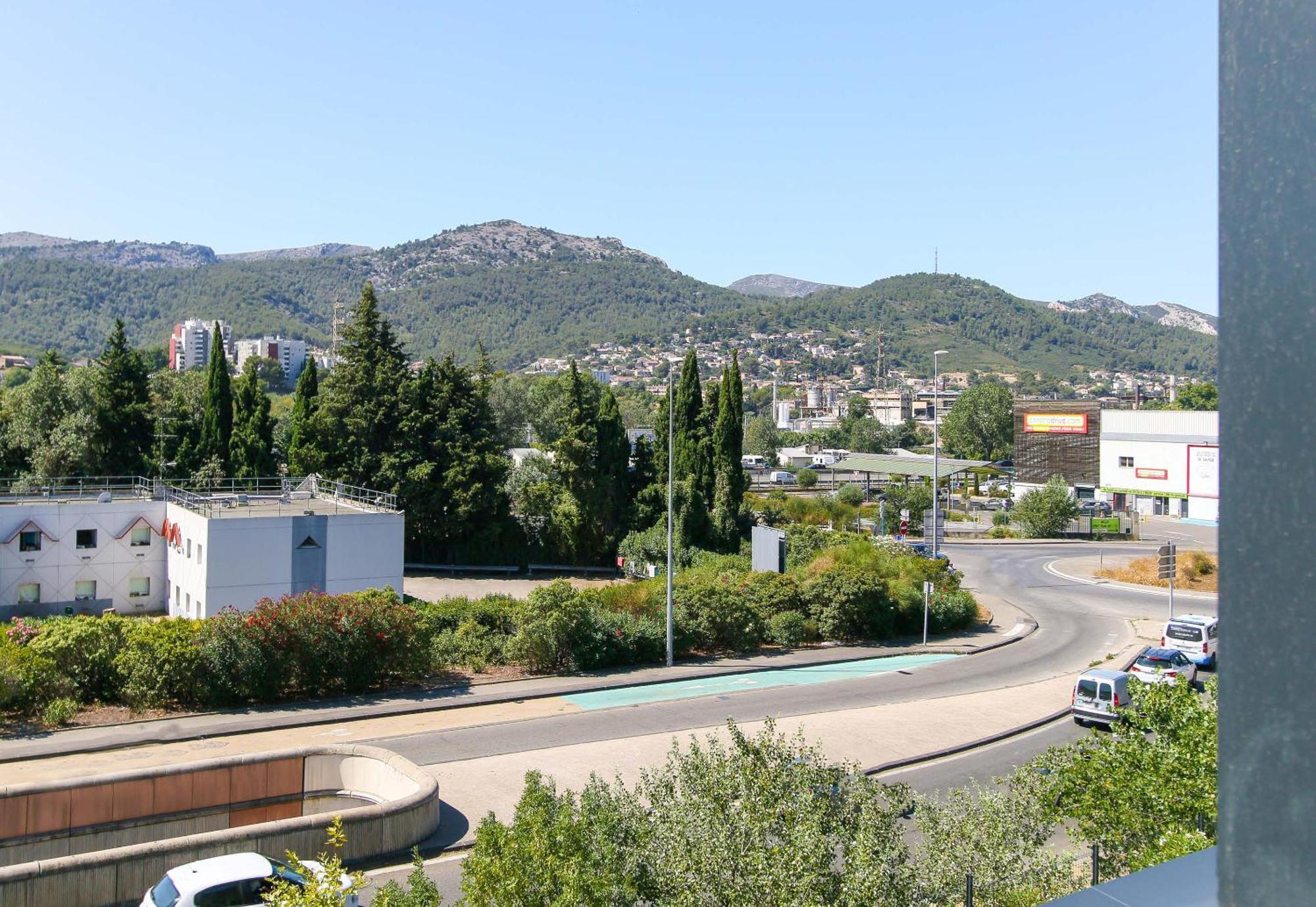 B&B Hotel Marseille La Valentine St Menet Dış mekan fotoğraf